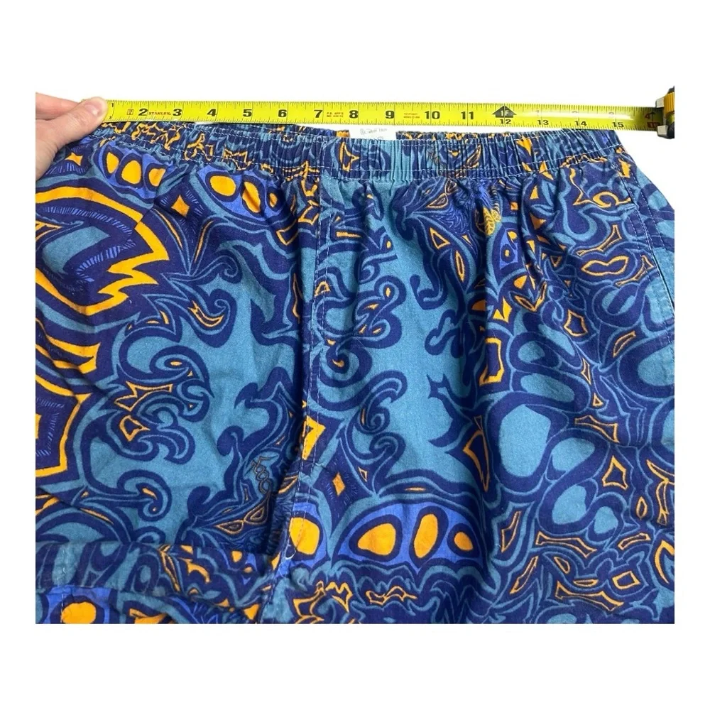 Vintage 90s Gotcha swim trunks Size 30-32